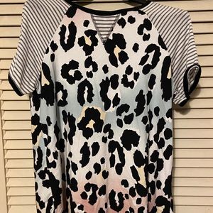 Leopard print and stripes! Oh My! Rainbow tee, L